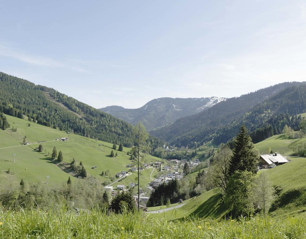 Das Hochkonig Dienten am Hochkönig Buitenkant foto